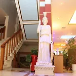 Hotel Kosta Famissi 4*