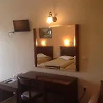 Hotel Kosta Famissi