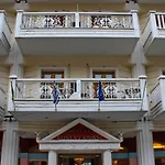 Hotel Kosta Famissi