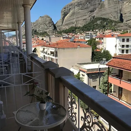 Kosta Famissi 4*