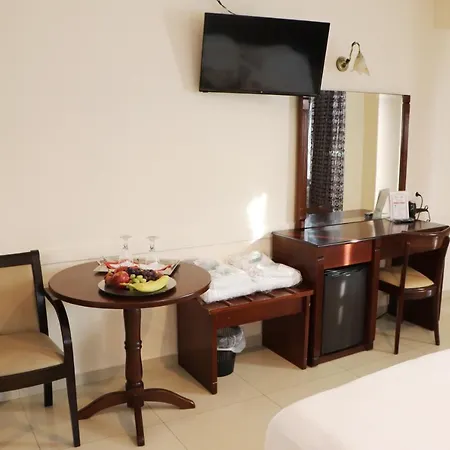 Kosta Famissi 4* Καλαμπάκα