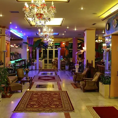 فندق Kosta Famissi 4*