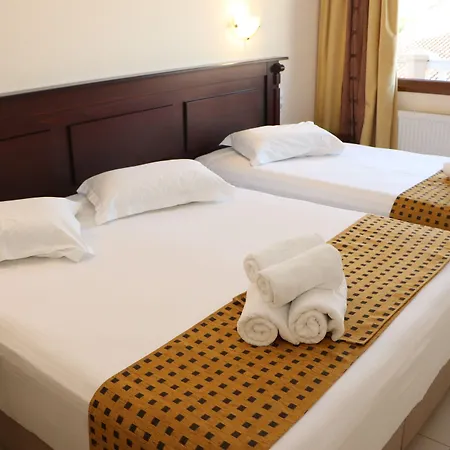 Kosta Famissi Hotel