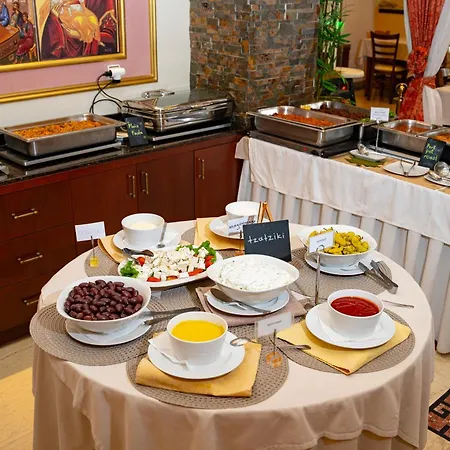 Hotel Kosta Famissi