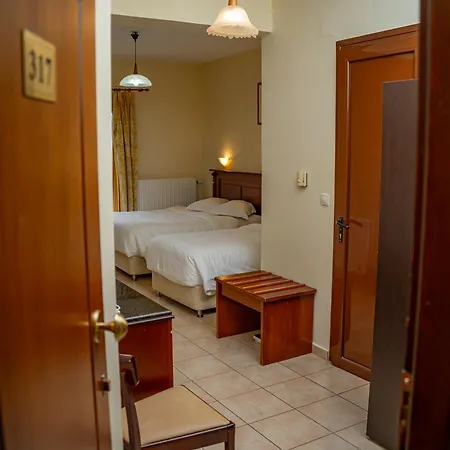 Hotel Kosta Famissi 4*