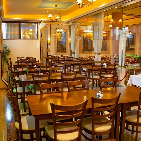Kosta Famissi Hotel