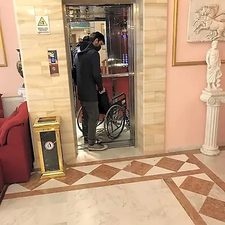 Hotel Kosta Famissi