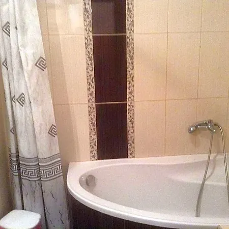 Kosta Famissi 4*