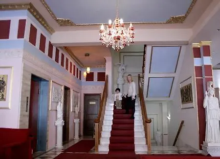 Hotel Kosta Famissi
