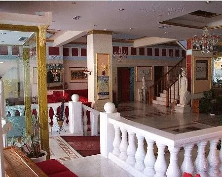 Hotel Kosta Famissi