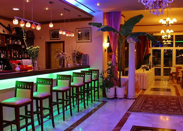 코스타 파미시 호텔 칼람파카