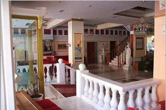 Hotel Kosta Famissi